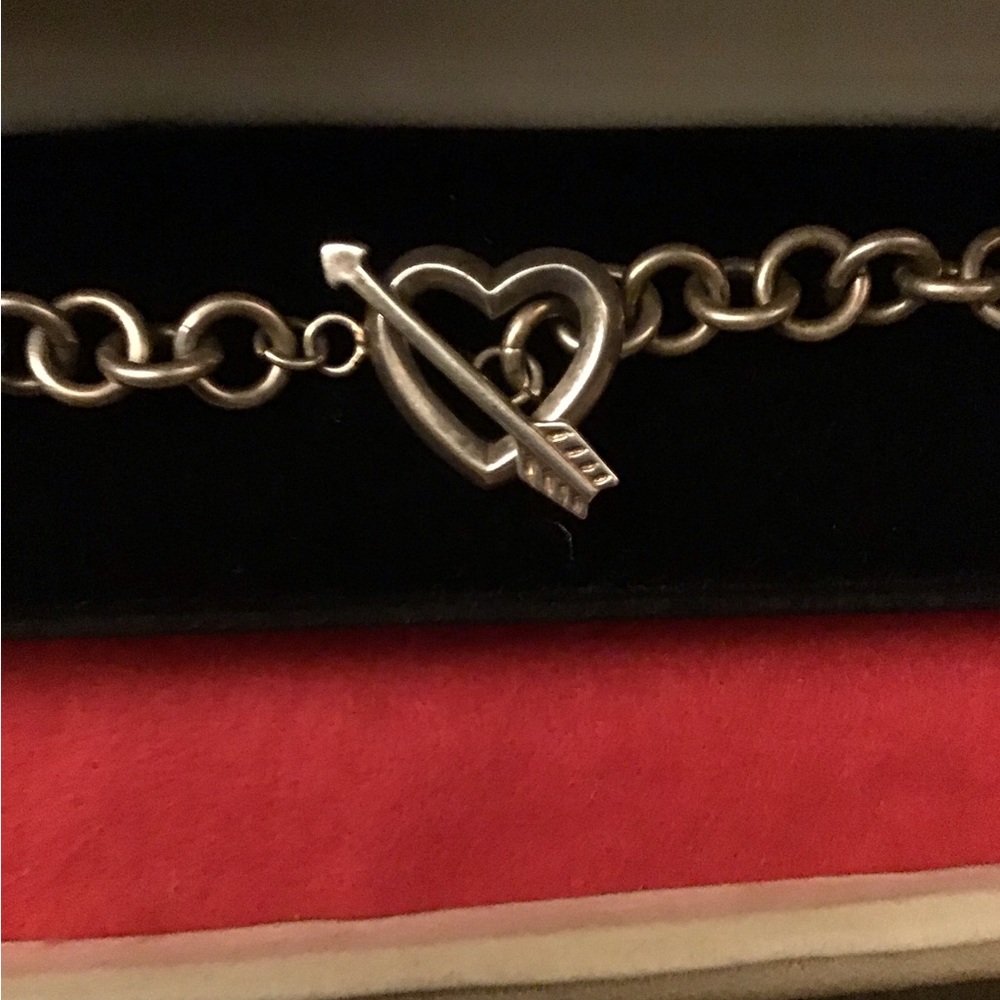 🩵TIFFANY & CO🩵1984VINTAGE SILVER HOLLOW HEART & ARROW NECKLACE🩵FULL INCLUSION - Picture 11 of 15